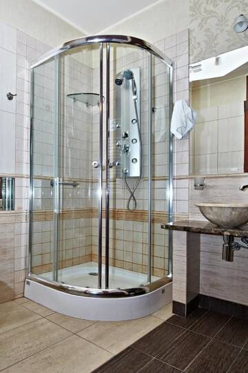 Фото номера Улучшенный двухместный номер с 1 кроватью Отель Hotel Ted г. Радомско 3