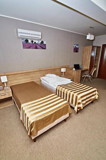Фото номера Стандартный одноместный номер Отель Hotel Ted г. Радомско 4